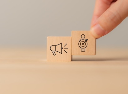 Social Media Marketing vs Content Marketing: What's the Difference?